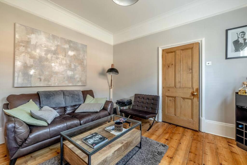 Couples Retreat - The Long Walk, Windsor Castle Apartment Exterior photo